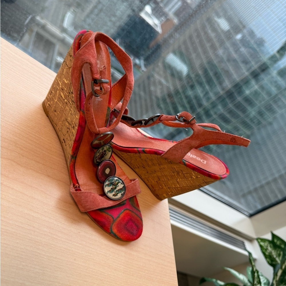 Desigual size 7 (37 Eur) EUC embellished Red and Orange Sandals Vibrant Style - Picture 4 of 16